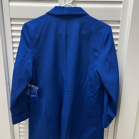 Woman’s Apt 9 Royal Blue Sport Jacket size medium - Picture 4 of 4
